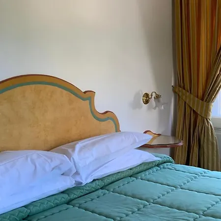 Serena Cortina Otel