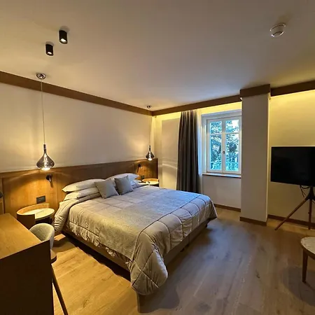 Serena Cortina Otel